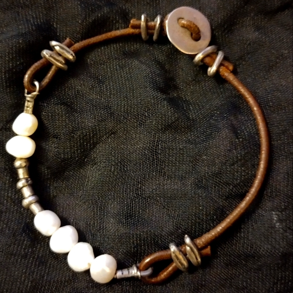 Pearl bracelet